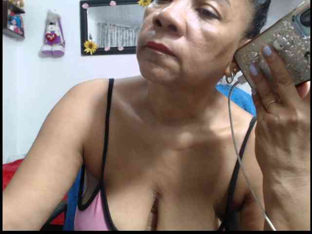 sarah-hot webcam