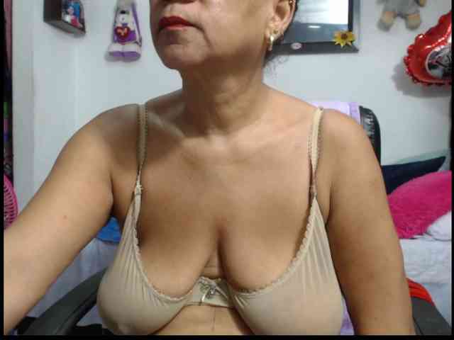 sarah-hot webcam