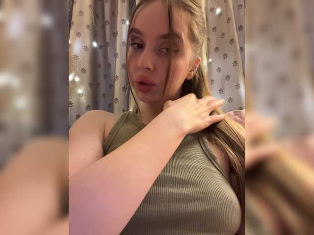 natalymoodhot cam belle