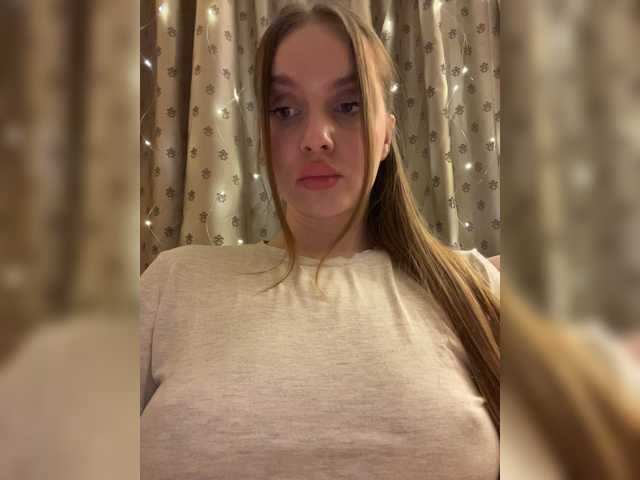 Dashahot8989 live cam preview