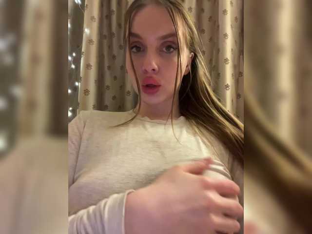 natalymoodhot cam belle
