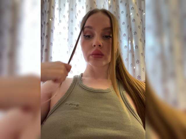 Natalymoodhot live webcam show