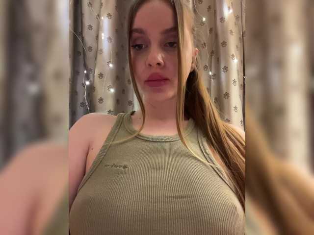 Natalymoodhot live webcam show