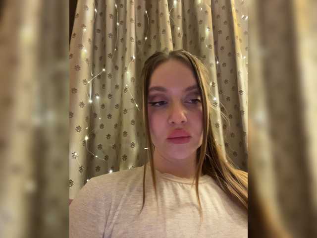 Dashahot8989 live cam preview