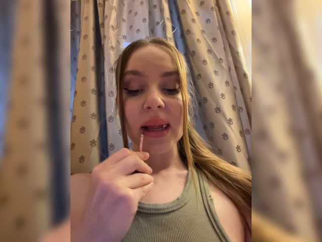 Natalymoodhot live cam on BongaCams