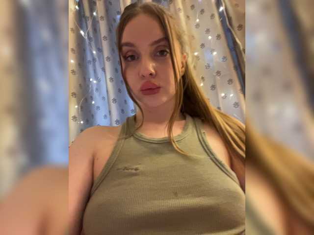 Natalymoodhot live webcam show