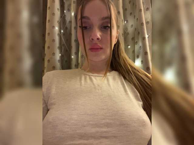 Dashahot8989 live cam on BongaCams