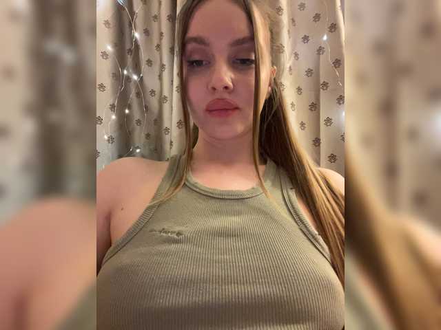 Natalymoodhot live webcam show