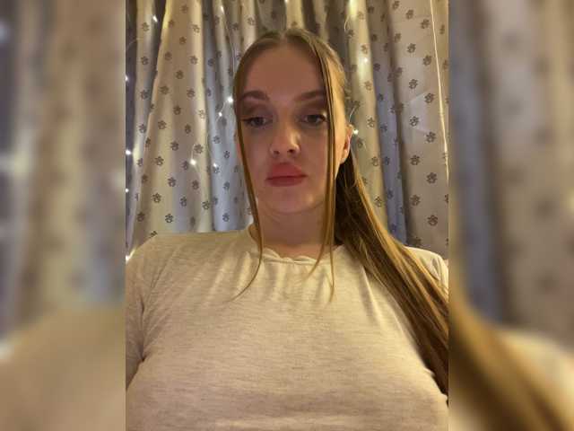 Dashahot8989 webcam