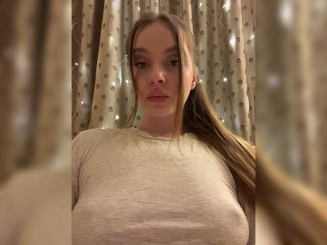 Natalymoodhot live cam preview