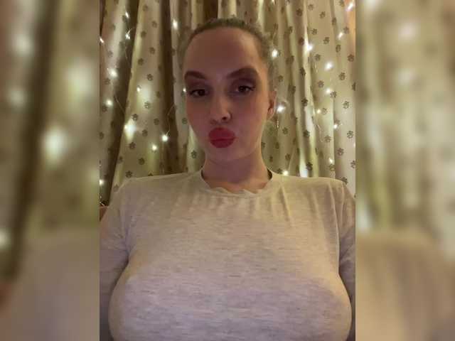 Natalymoodhot's BongaCams show and profile