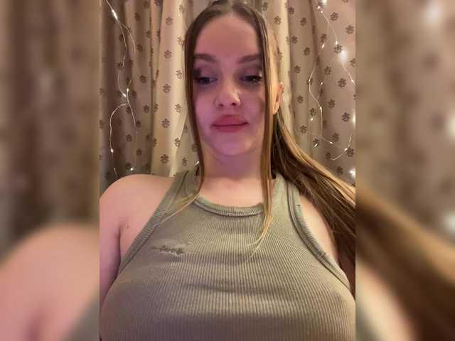 Natalymoodhot live webcam show