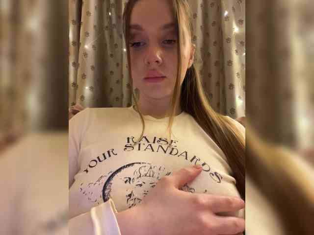 Dashahot8989 webcam
