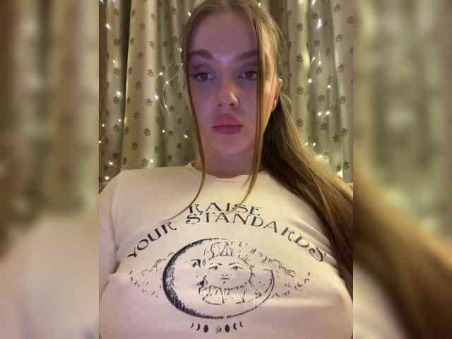 Dashahot8989 webcam