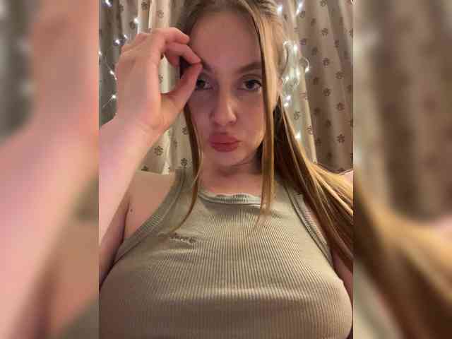 Dashahot8989 webcam