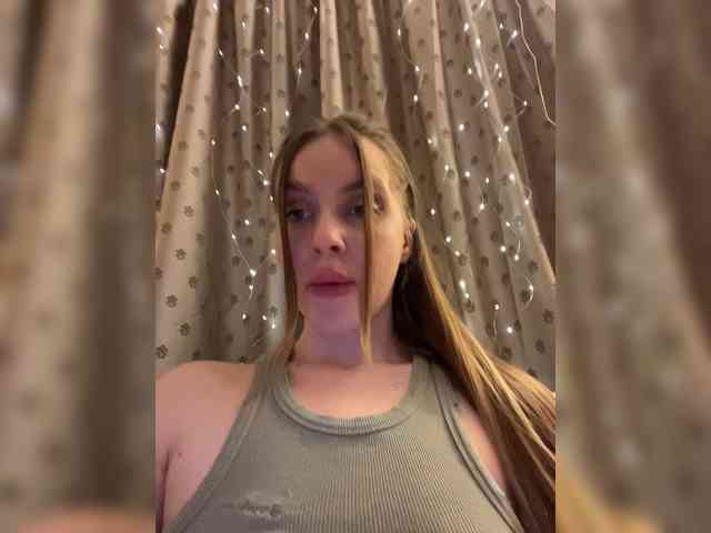 Dashahot8989 webcam