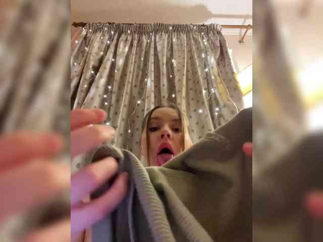 Dashahot8989 webcam