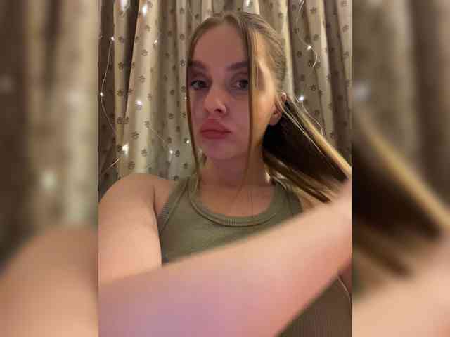 Dashahot8989 webcam