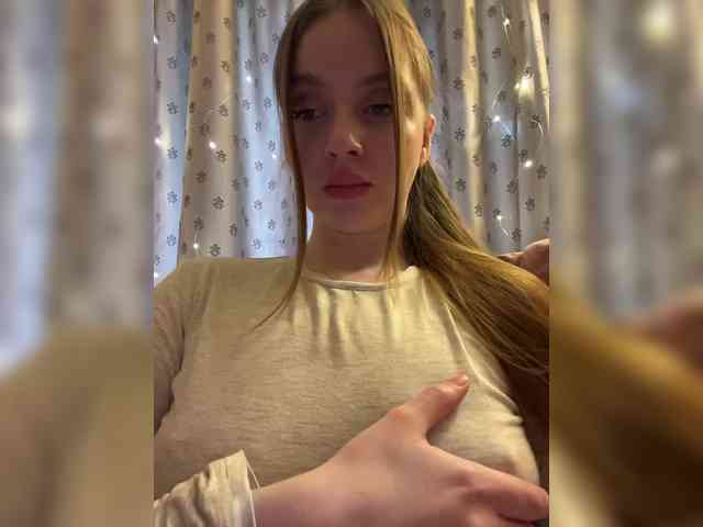 Dashahot8989 webcam