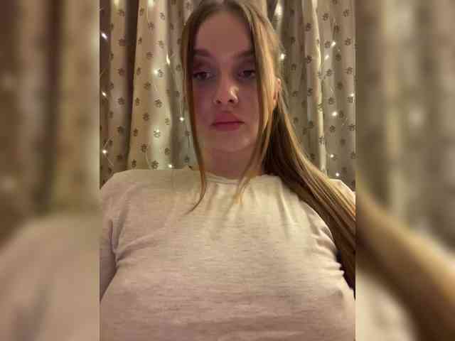 Dashahot8989 webcam