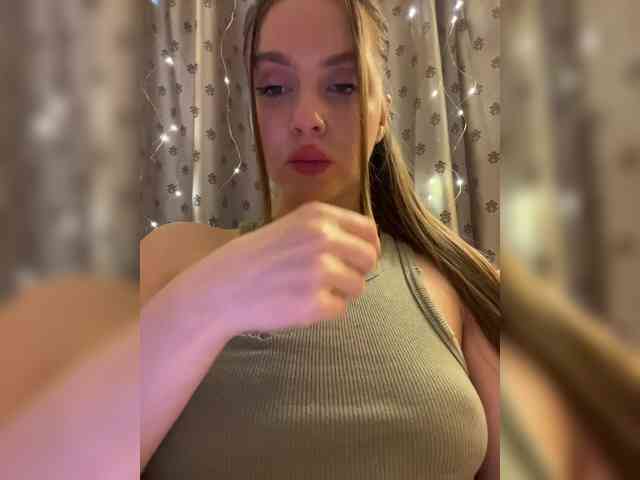 Dashahot8989 webcam