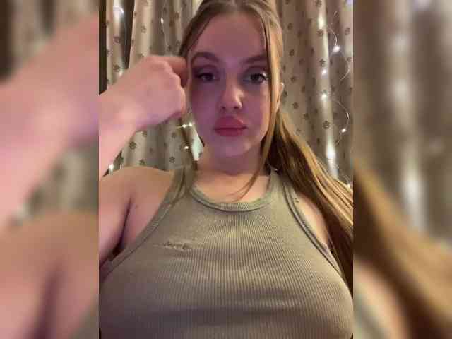 Dashahot8989 webcam