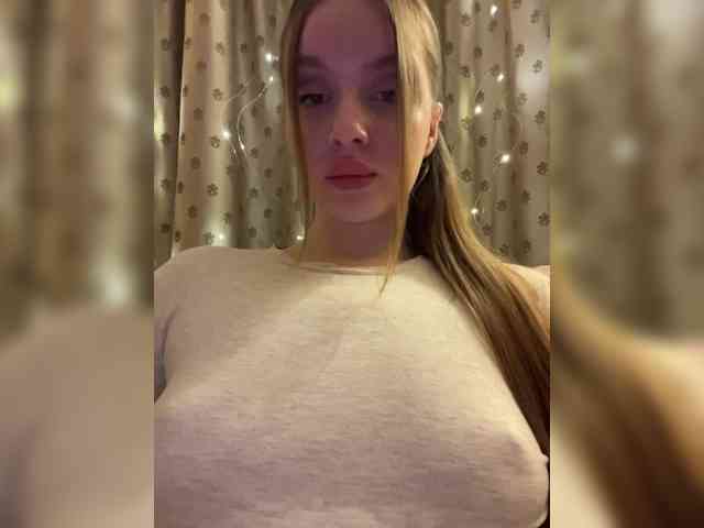 Dashahot8989 webcam