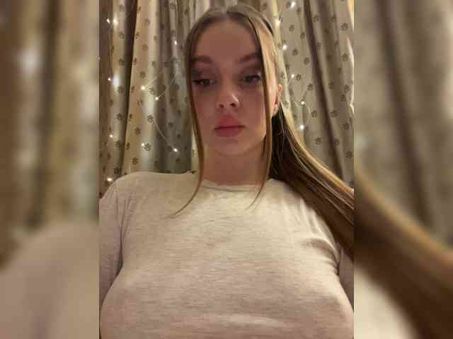 Dashahot8989 webcam