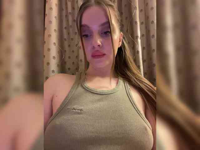 Dashahot8989 webcam
