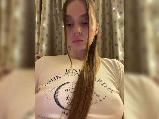 Dashahot8989 webcam