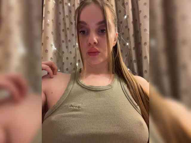 Dashahot8989 webcam