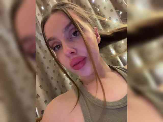 Dashahot8989 webcam