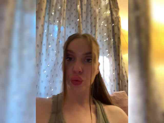 Dashahot8989 webcam
