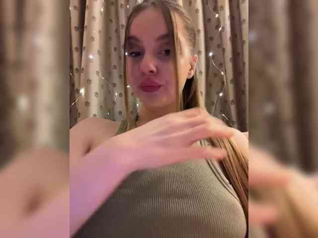 Dashahot8989 webcam