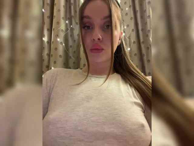 Dashahot8989 webcam