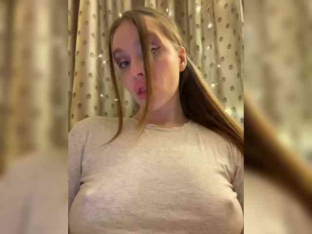 Dashahot8989 webcam