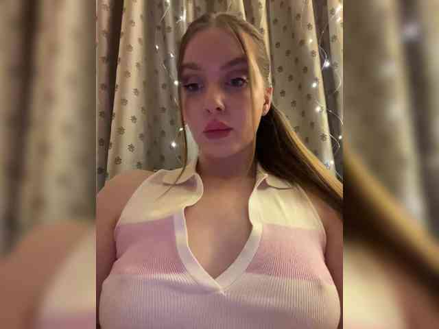 Dashahot8989 webcam