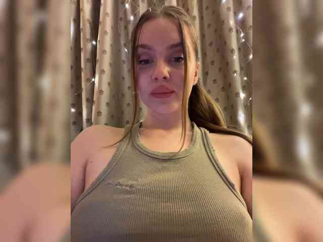 Dashahot8989 webcam