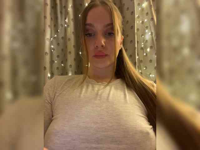 Dashahot8989 webcam