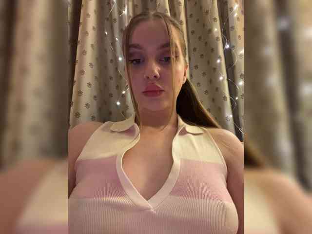Dashahot8989 webcam