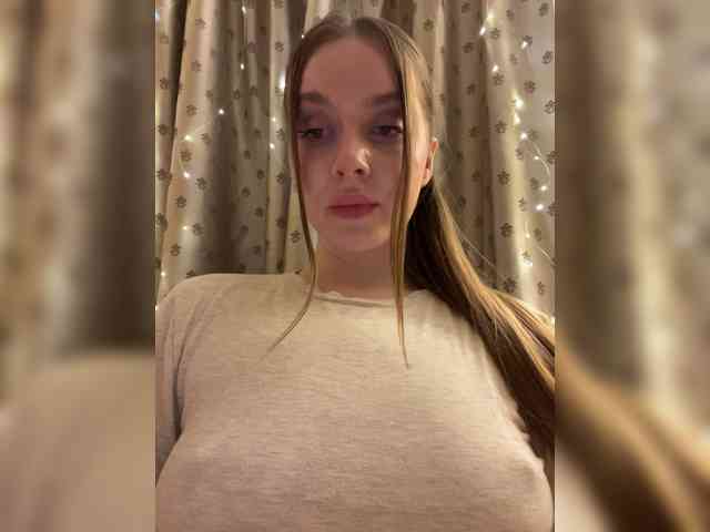 Dashahot8989 webcam