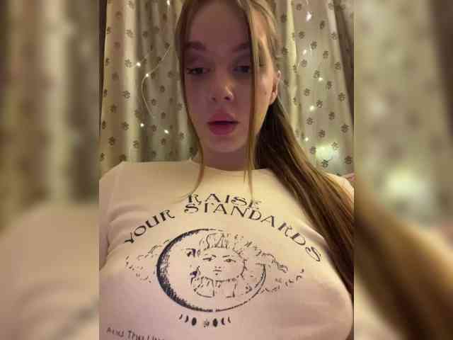 Dashahot8989 webcam