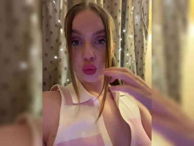 Dashahot8989 webcam