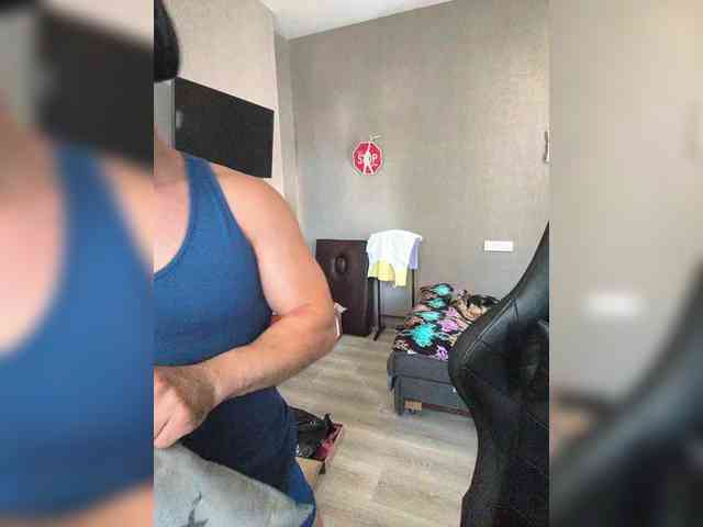 HandsomeHercules Sex Cam Show