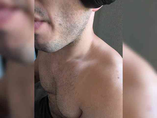 HandsomeHercules Sex Cam Show