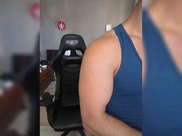 HandsomeHercules Sex Cam Show