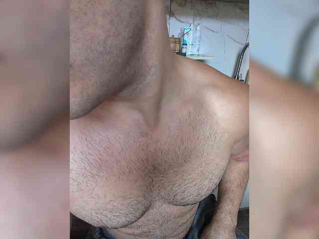 HandsomeHercules Sex Cam Show
