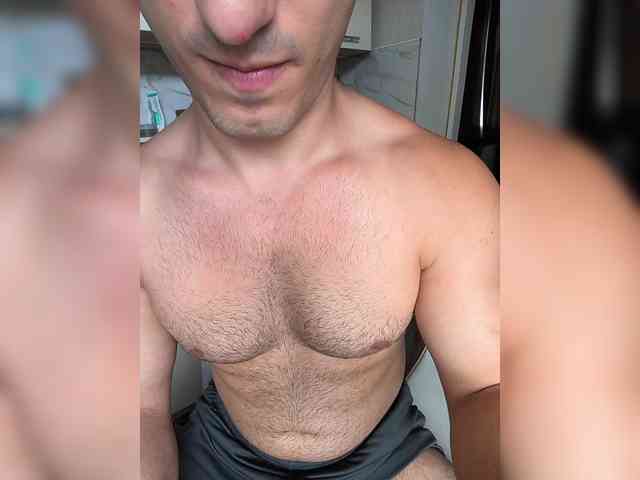 HandsomeHercules Sex Cam Show