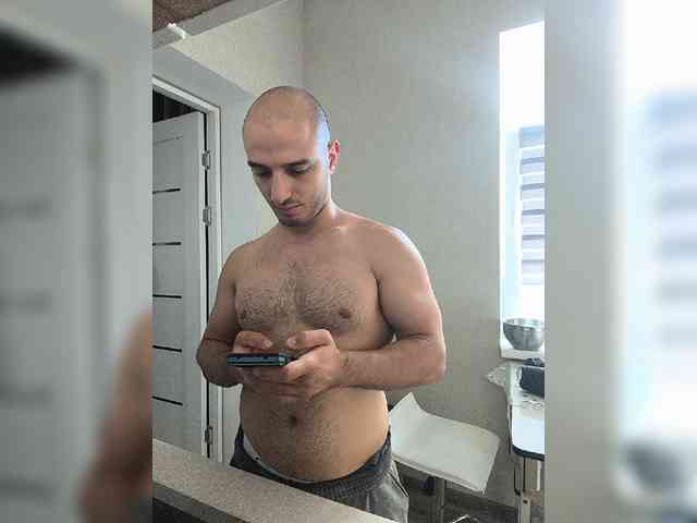 HandsomeHercules Sex Cam Show
