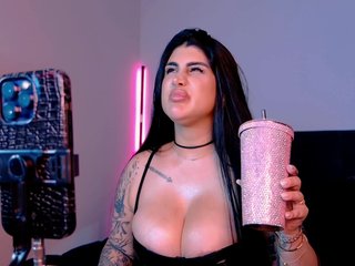 Niinarosee Porn Show